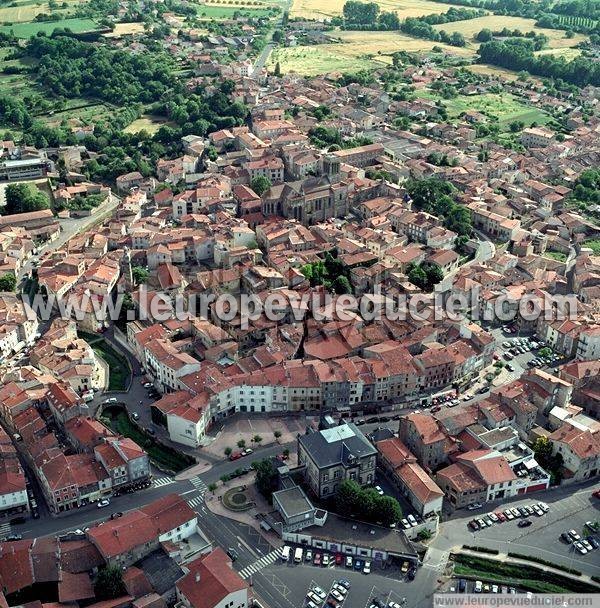 Photo aérienne de Billom