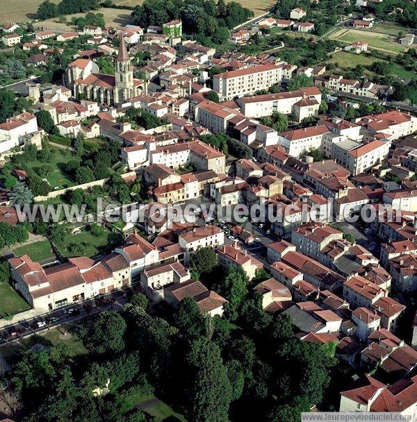 Photo aérienne de Billom