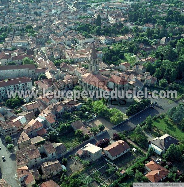 Photo aérienne de Billom