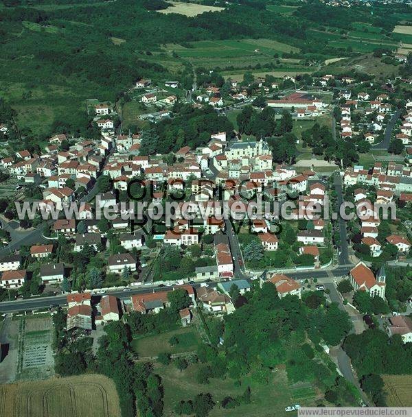 Photo aérienne de Pérignat-lès-Sarliève