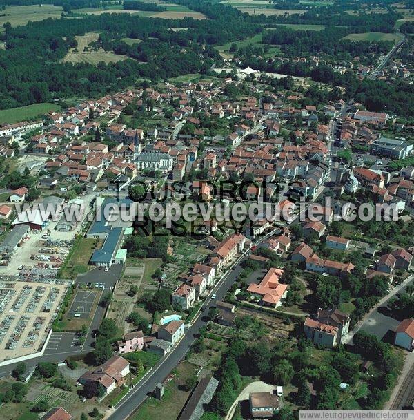 Photo aérienne de Puy-Guillaume