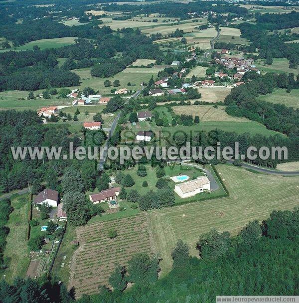 Photo aérienne de Escoutoux
