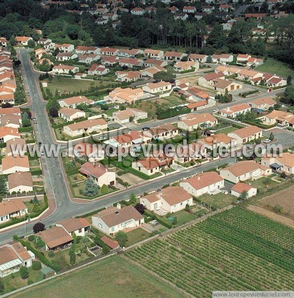 Photo aérienne de Mouilleron-le-Captif