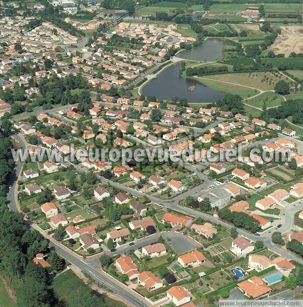 Photo aérienne de Mouilleron-le-Captif