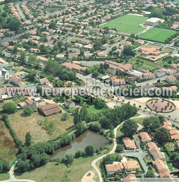 Photo aérienne de Mouilleron-le-Captif