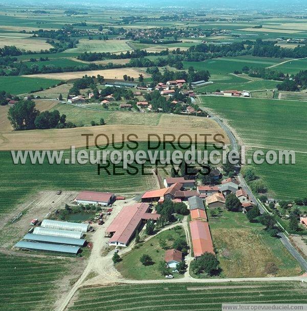 Photo aérienne de Maringues