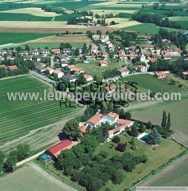 Photo aérienne de Maringues