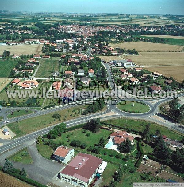 Photo aérienne de Maringues