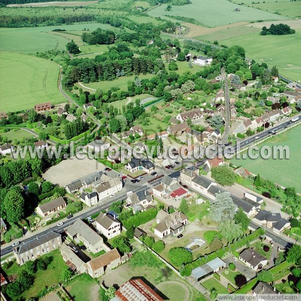 Photo aérienne de Autheuil-Authouillet