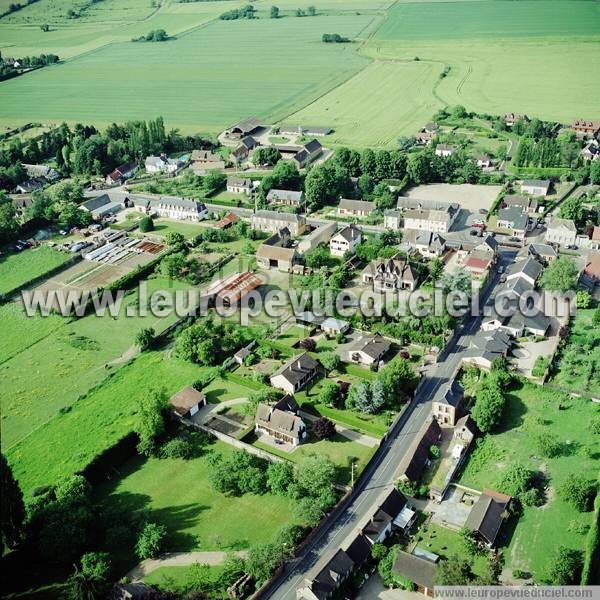 Photo aérienne de Autheuil-Authouillet