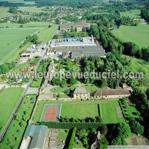 Photo aérienne de Autheuil-Authouillet