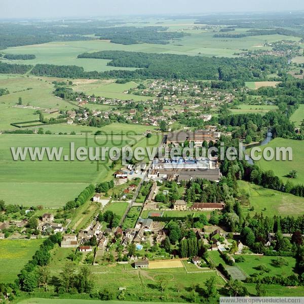 Photo aérienne de Autheuil-Authouillet
