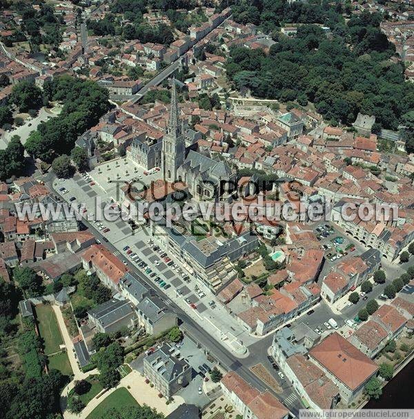 Photo aérienne de Fontenay-le-Comte