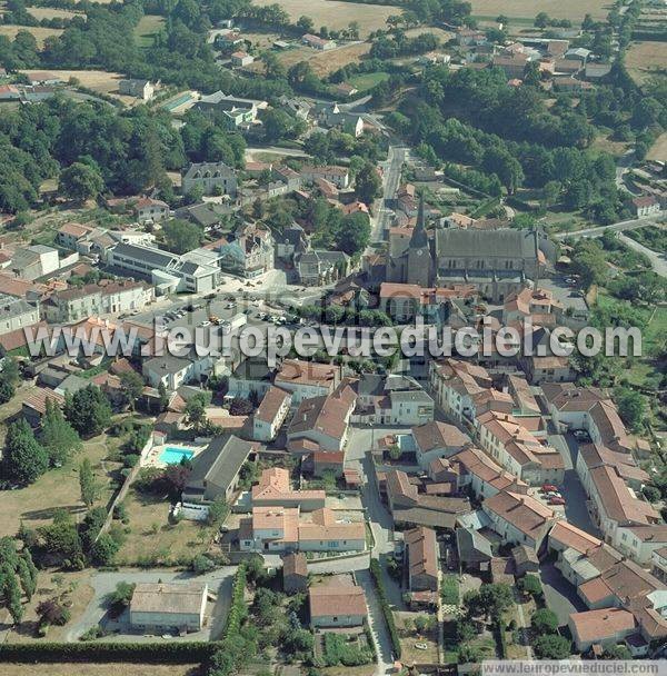 Photo aérienne de Le Poir-sur-Vie