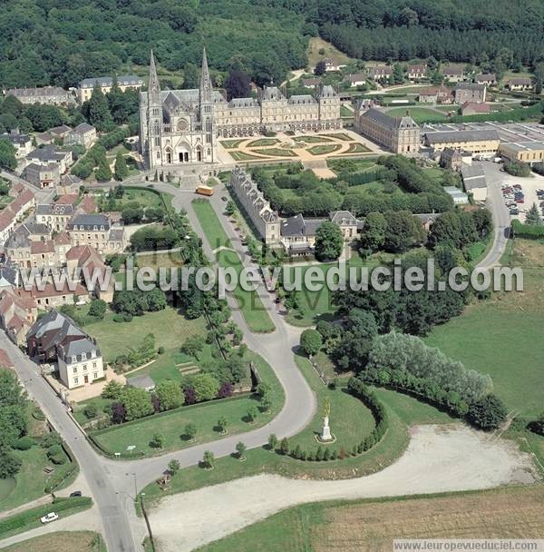 Photo aérienne de La Chapelle-Montligeon