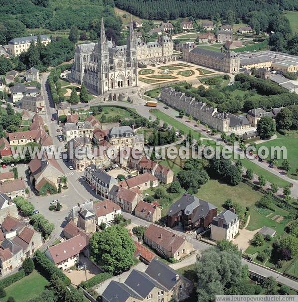 Photo aérienne de La Chapelle-Montligeon