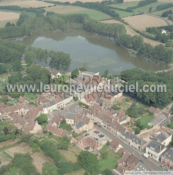 Photo aérienne de Thiron Gardais