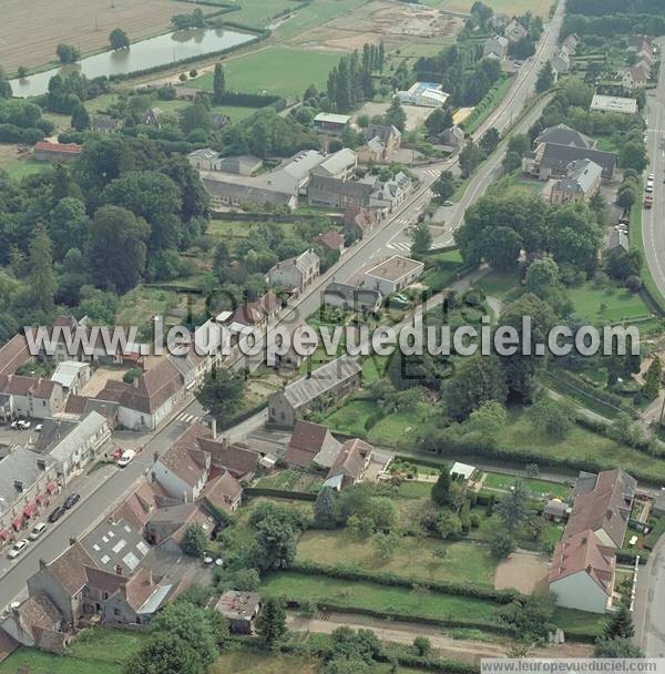 Photo aérienne de Thiron Gardais