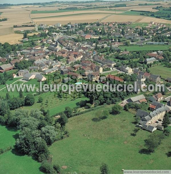 Photo aérienne de Bazoches-sur-Hone