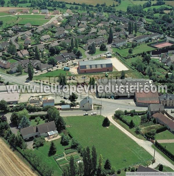 Photo aérienne de Bazoches-sur-Hone