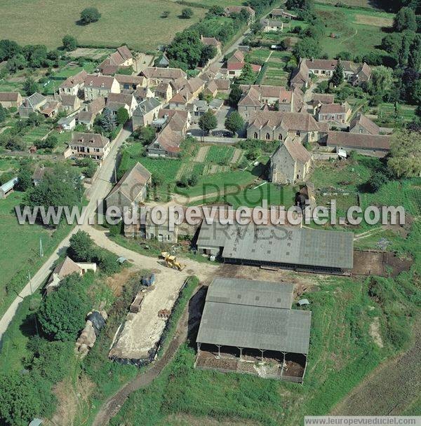 Photo aérienne de Bellou-le-Trichard