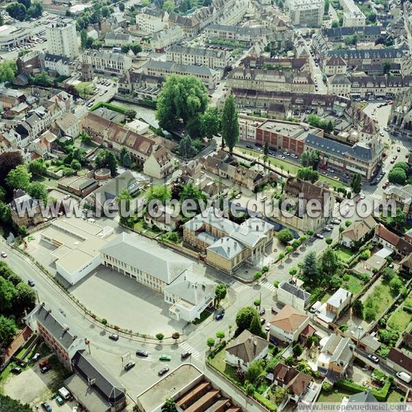 Photo aérienne de Louviers