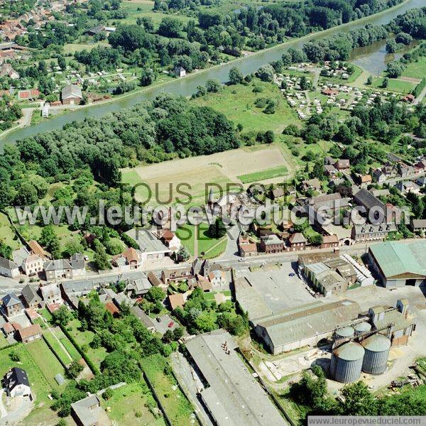 Photo aérienne de Aubencheul-au-Bac