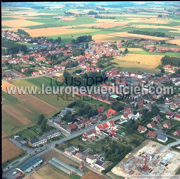 Photo aérienne de Salom