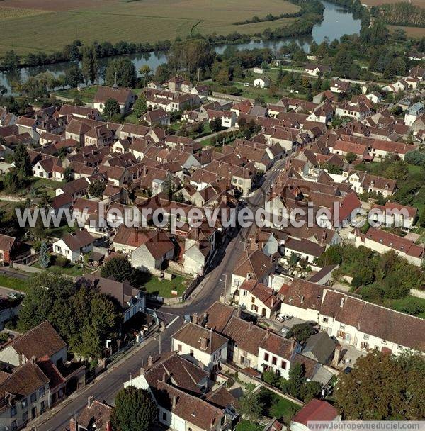 Photo aérienne de Villevallier