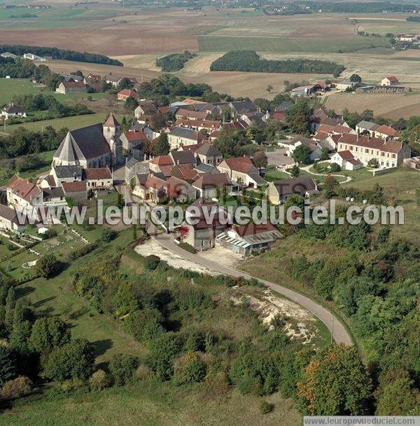 Photo aérienne de Taingy