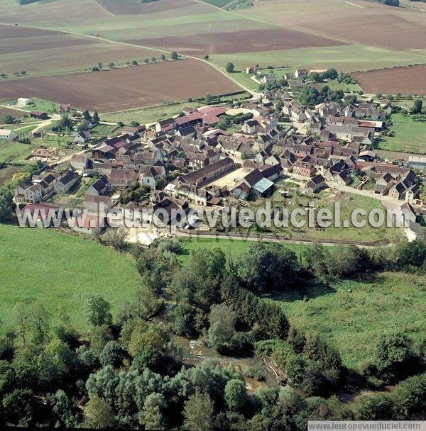 Photo aérienne de Chemilly-sur-Serein