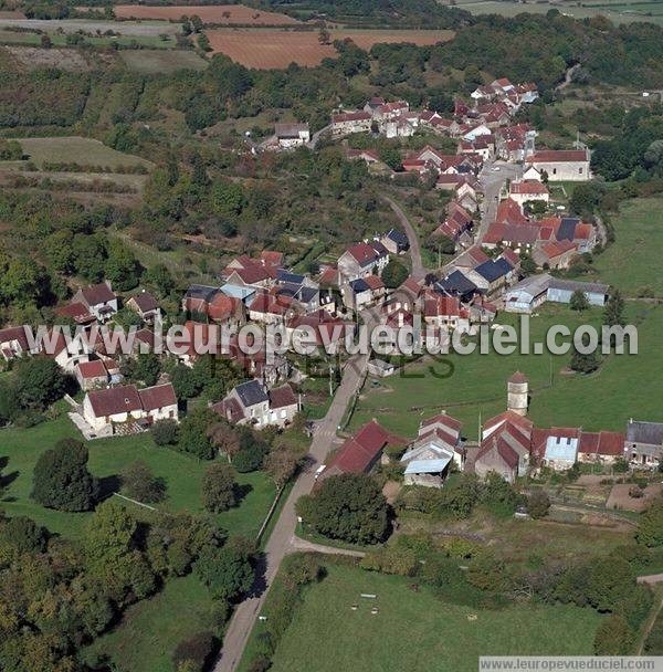 Photo aérienne de Foissy-ls-Vzelay