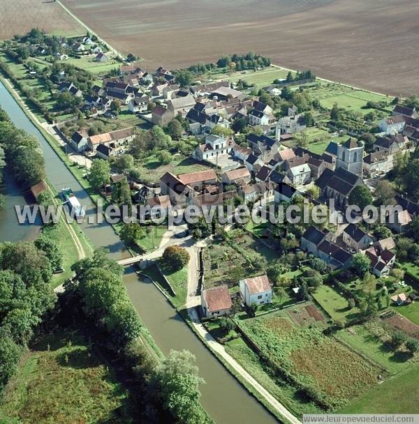 Photo aérienne de Lucy-sur-Yonne