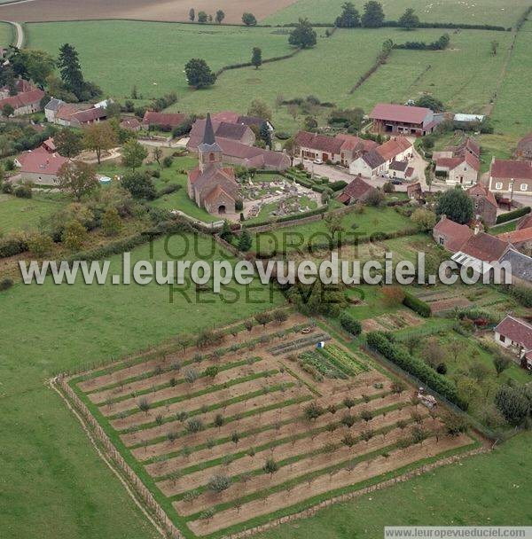 Photo aérienne de Trvilly