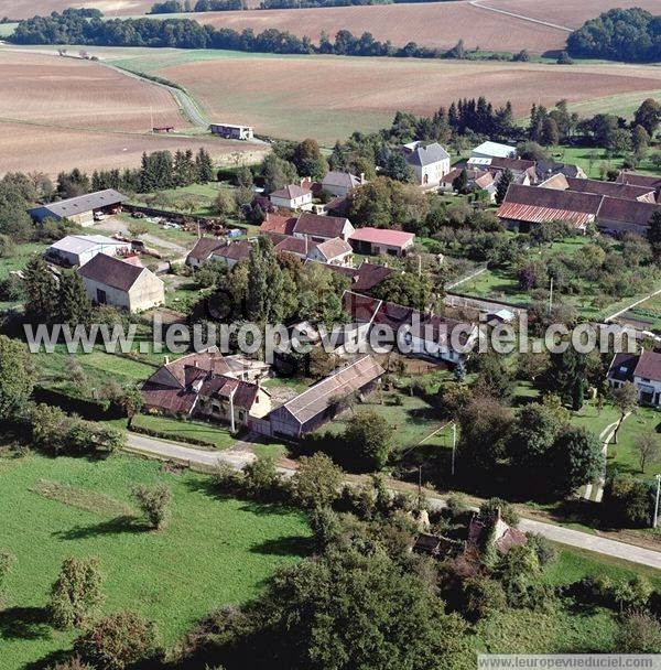 Photo aérienne de Coulours