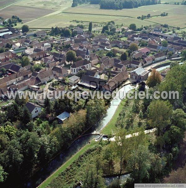 Photo aérienne de Chigy