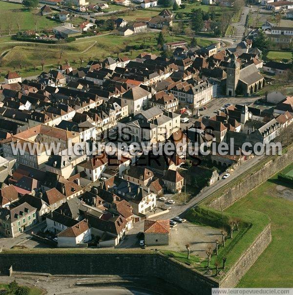 Photo aérienne de Navarrenx