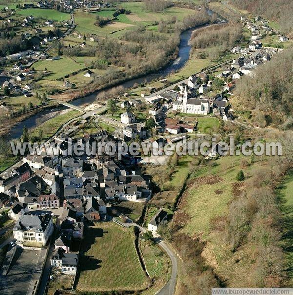 Photo aérienne de Tardets-Sorholus