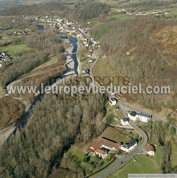 Photo aérienne de Tardets-Sorholus