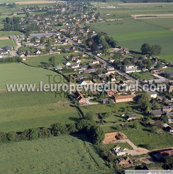 Photo aérienne de La Neuville-Chant-d'Oisel