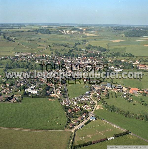 Photo aérienne de Londinires