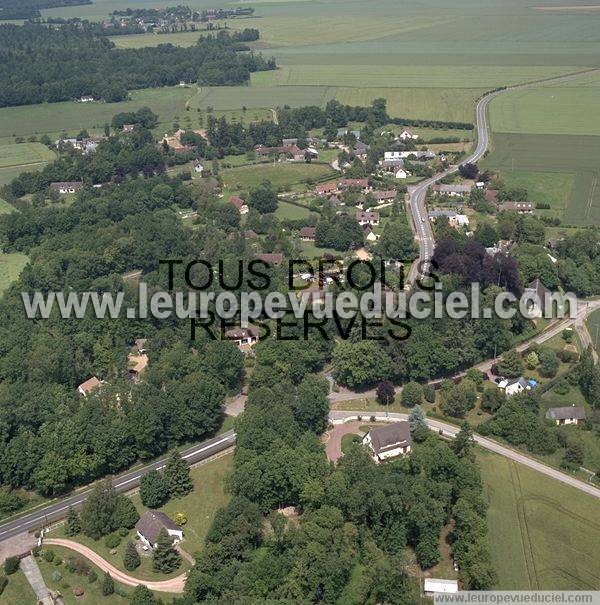 Photo aérienne de Sylvains-les-Moulins