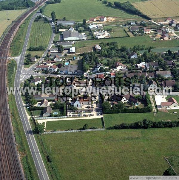 Photo aérienne de Courtois-sur-Yonne