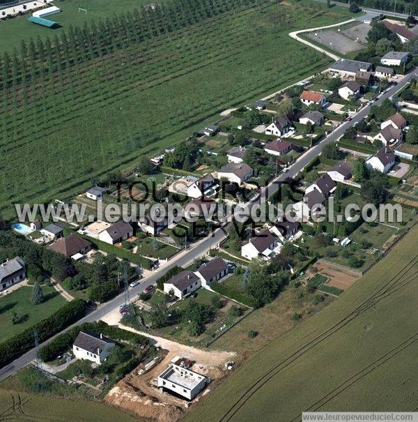 Photo aérienne de Courtois-sur-Yonne