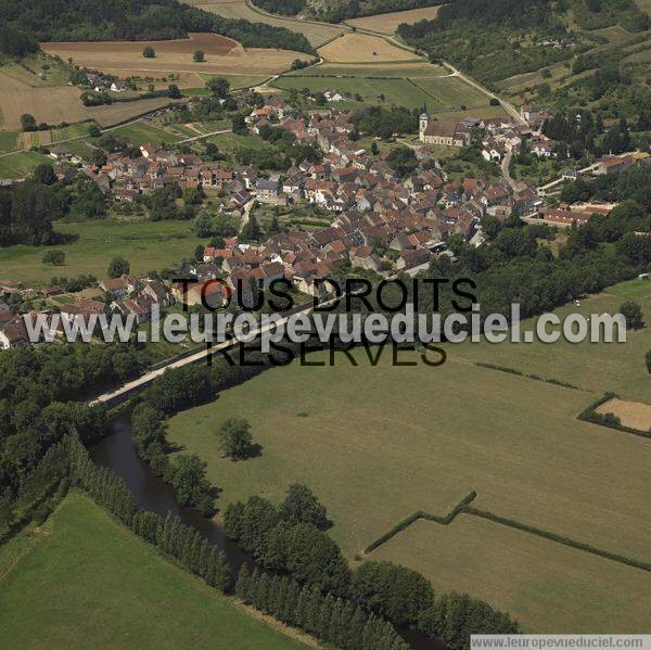 Photo aérienne de Asquins