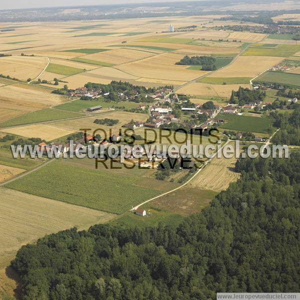 Photo aérienne de Guerchy