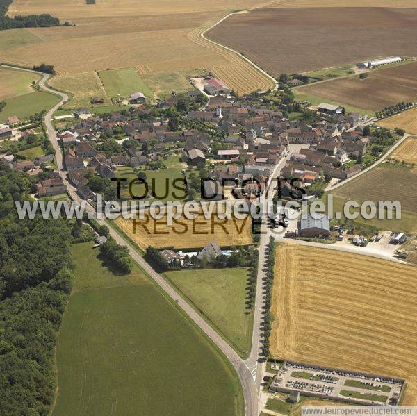 Photo aérienne de Lichres-prs-Aigremont