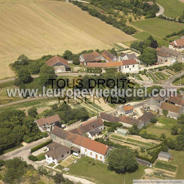 Photo aérienne de Moulins-en-Tonnerrois