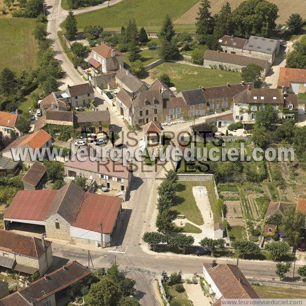 Photo aérienne de Moulins-en-Tonnerrois