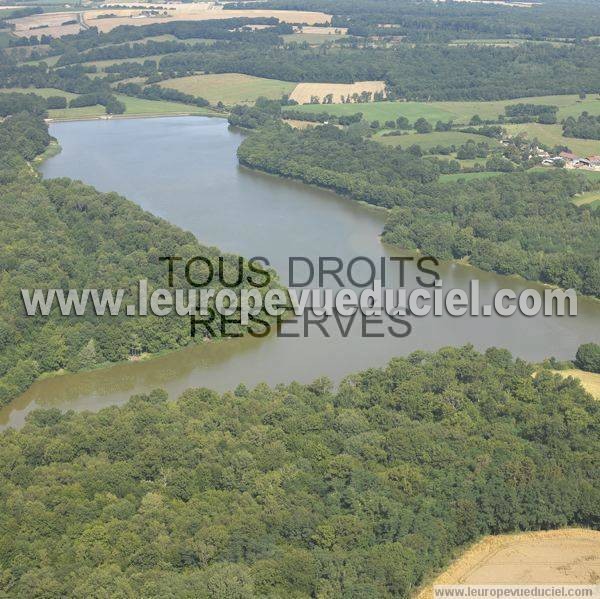 Photo aérienne de Moutiers-en-Puisaye